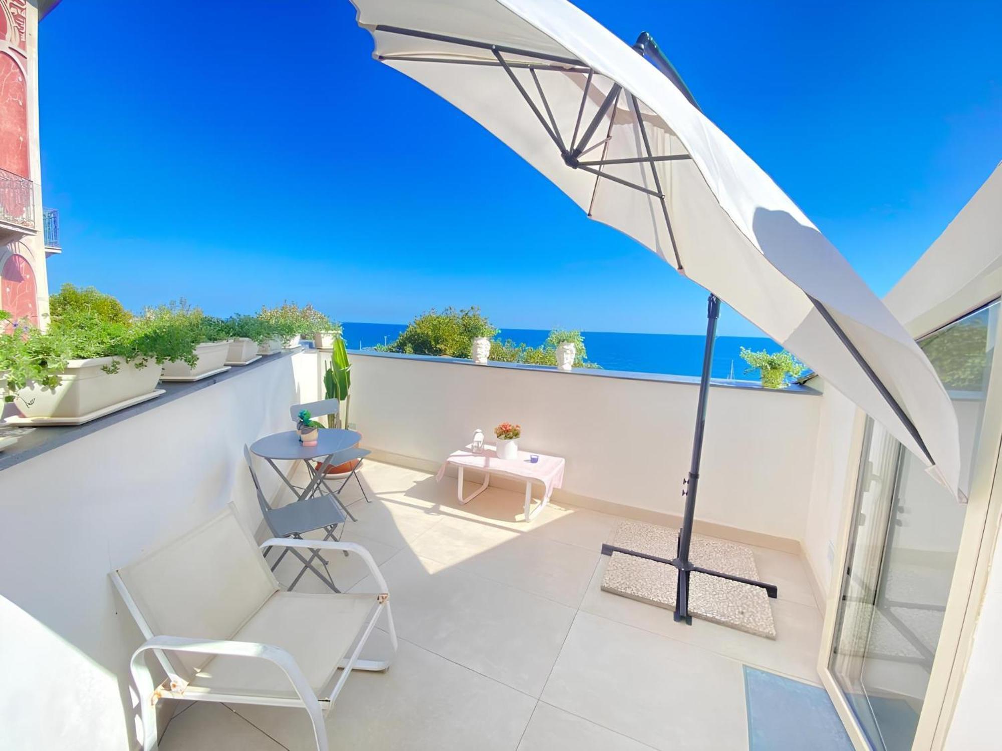Mare Damuri Con Terrazza Vista Mare Apartment Катания Екстериор снимка